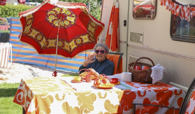Mevrouw Kroezen op de camping