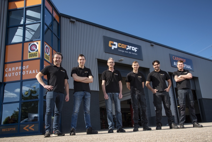 Het team van CarProf Autototaal staat voor u klaar