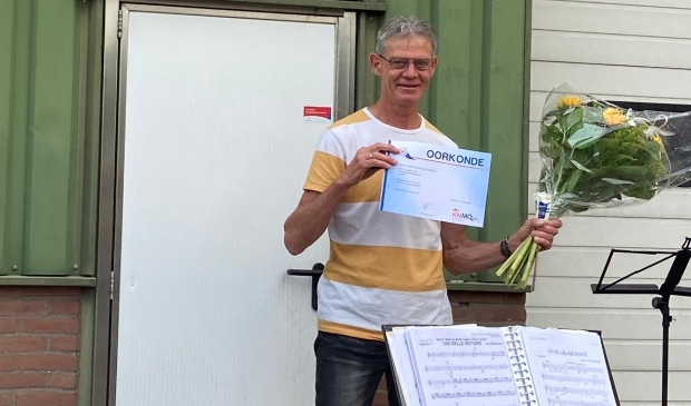 Gerrit van de Berkt 50 jaar lid van muziekvereniging Lisiduna