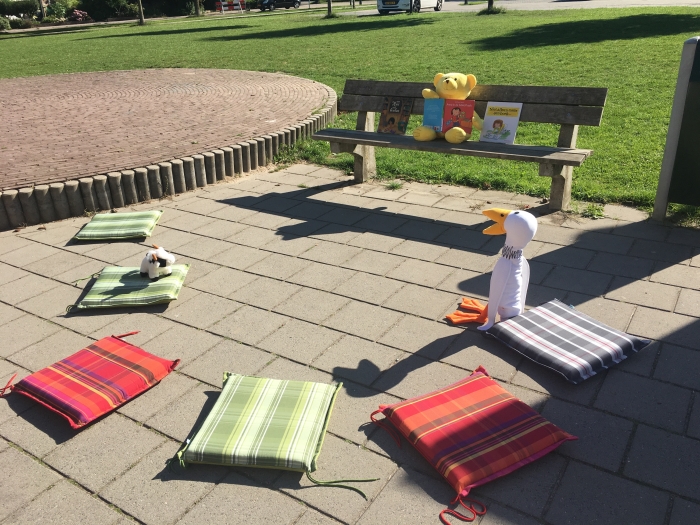Voorleeskwartiertje in de BuitenBieb