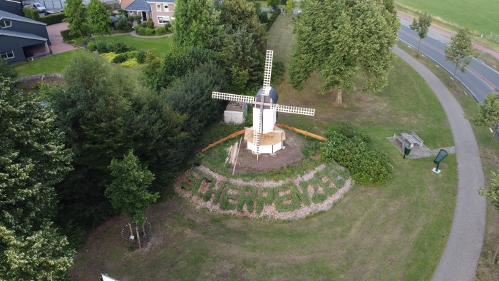 Een nieuwe molen bij de rotonde in scherpenzeel