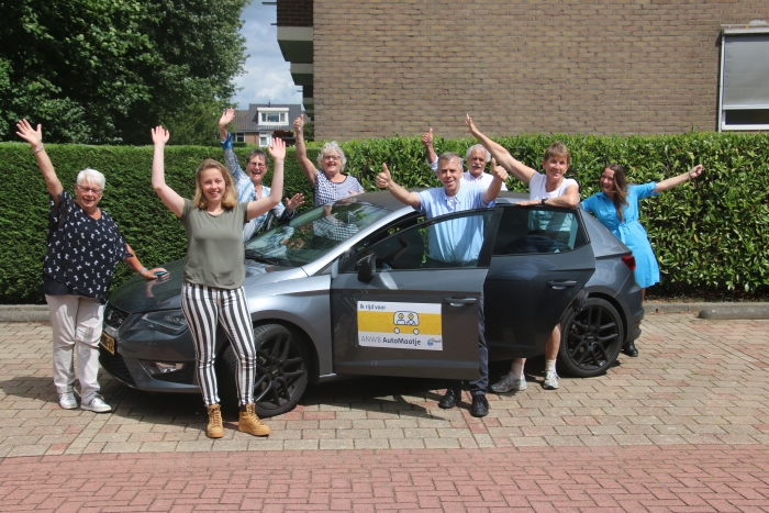 Vrijwilligers die zich inzetten voor ANWB AutoMaatje.