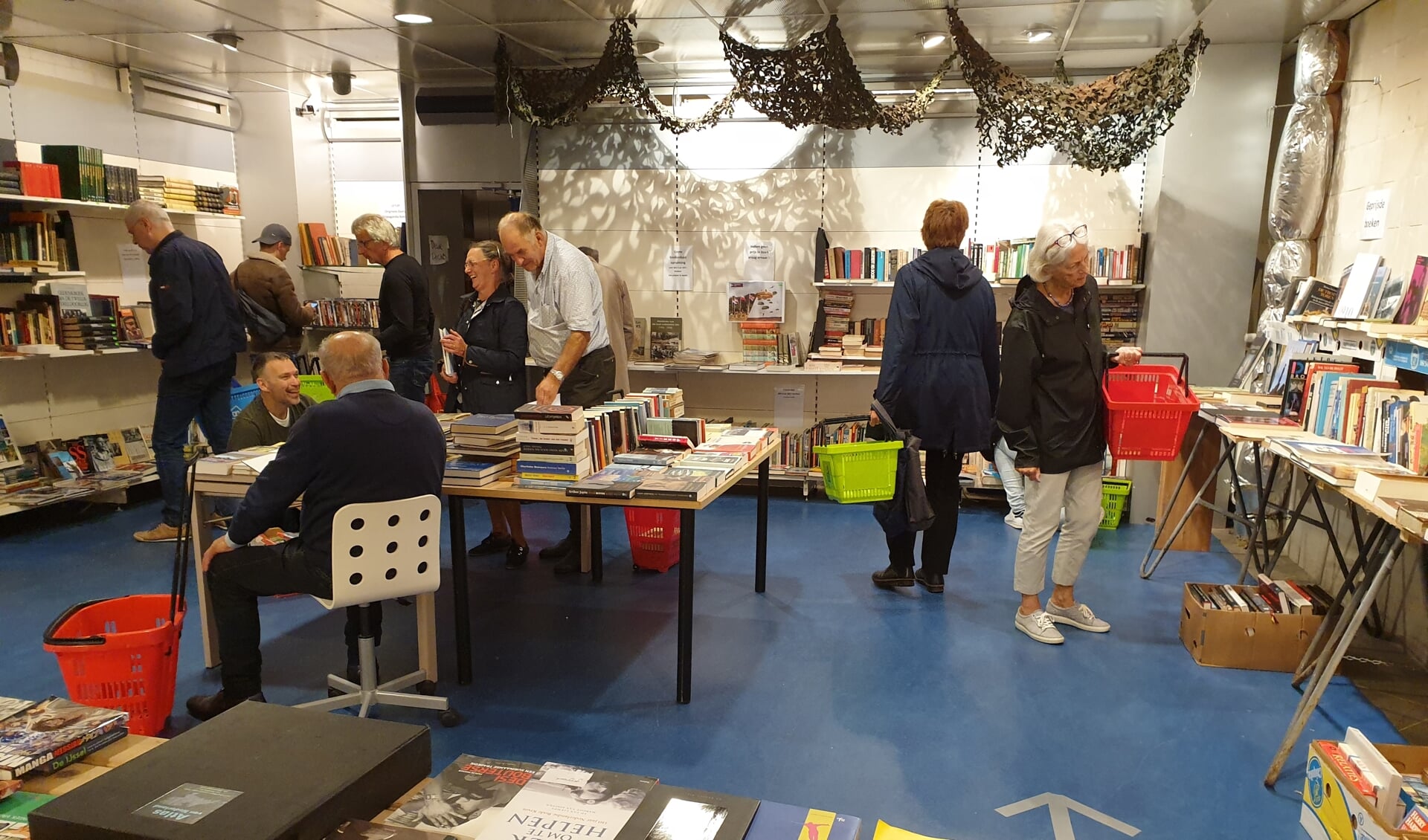 Organisator Huibert van Verseveld was blij met de complimenten die hij kreeg voor de boekenmarkt 