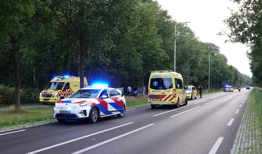 Bij een aanrijding zaterdagavond op de Utrechtseweg (N224) tussen Renswoude en Scherpenzeel is een wielrenster zwaargewond geraakt.