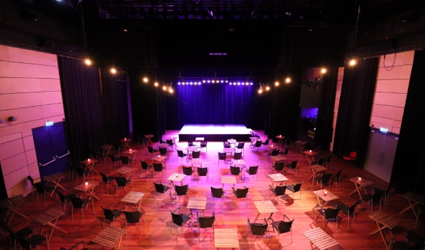 <p>Huiskamertheater setting van Aan de Slinger </p>