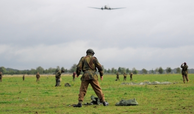 <p>Geen massale herdenkingen of parachutisten op Renkumse en Ginkelse heide.</p>