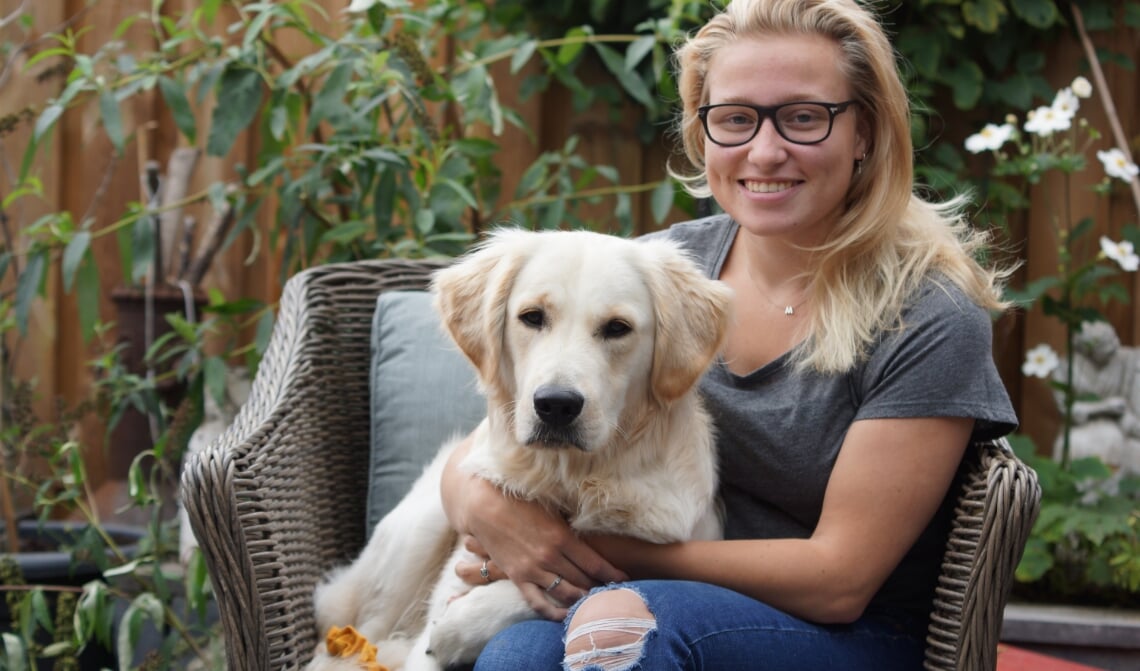 Vormen voeden Haarzelf Hond Milo helpt Nijkerkse Romy omgaan met angst voor overgeven | StadNijkerk