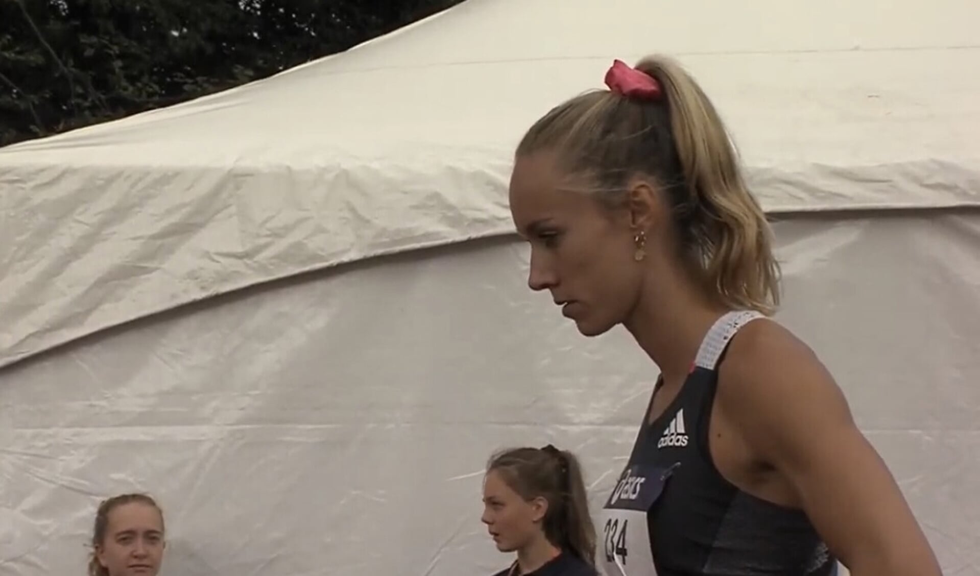 Eva Hovenkamp wint brons op 400 meter.