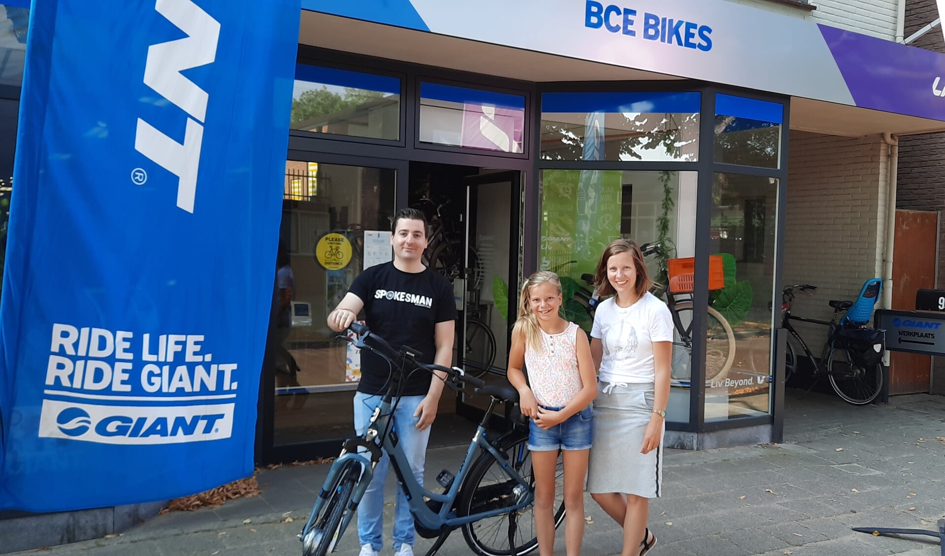 Puttense Dorien van der Poel neemt E-bike in ontvangst bij BCE-bikes
