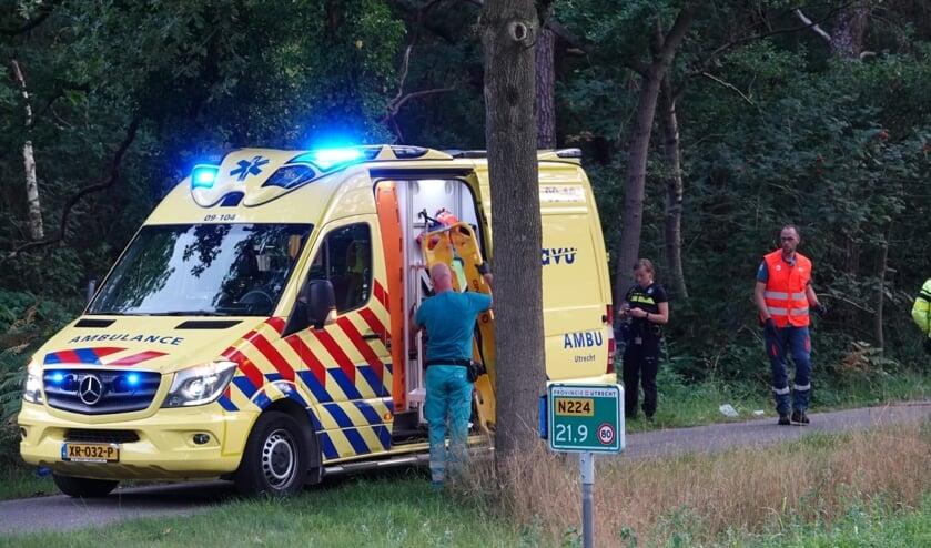 Bij een aanrijding zaterdagavond op de Utrechtseweg (N224) tussen Renswoude en Scherpenzeel is een wielrenster zwaargewond geraakt. Het slachtoffer is per ambulance naar het UMC vervoerd.