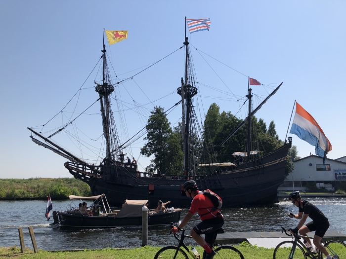 Tall ship in de Ringvaart
