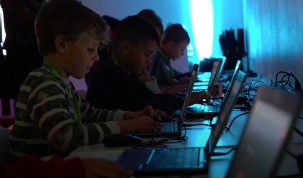 <p>De gemeente roept de hulp van kinderen in.</p>