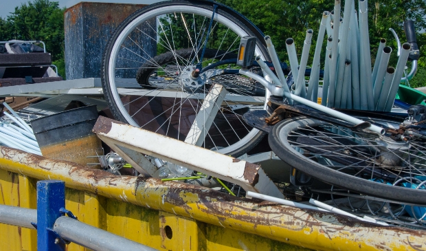 Tropisch warm afvalscheidingsstation vrijdag en zaterdag open van 7.00