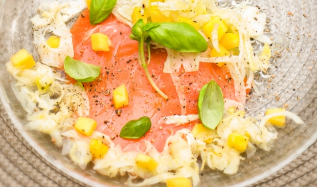 Heerlijk frisse venkelsalade is een ideaal zomerrecept.