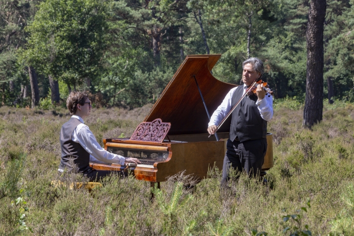 Robert Cekov & Wouter Harbers