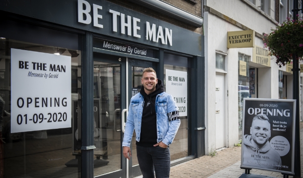 <p>Gerald Zwijnenburg (25) is de trotse eigenaar van de nieuwe herenmodezaak Be the Man.</p>