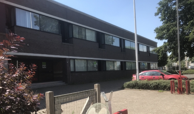 <p>De gemeenteraad wilde geen AZC in het voormalige belastingkantoor in de Gildenwijk</p>
