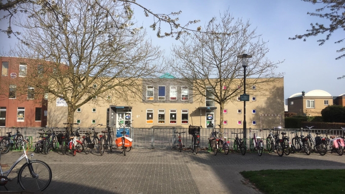 Onze school.