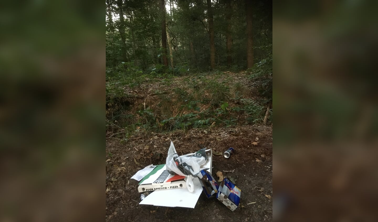Afval gedumpd in het bos