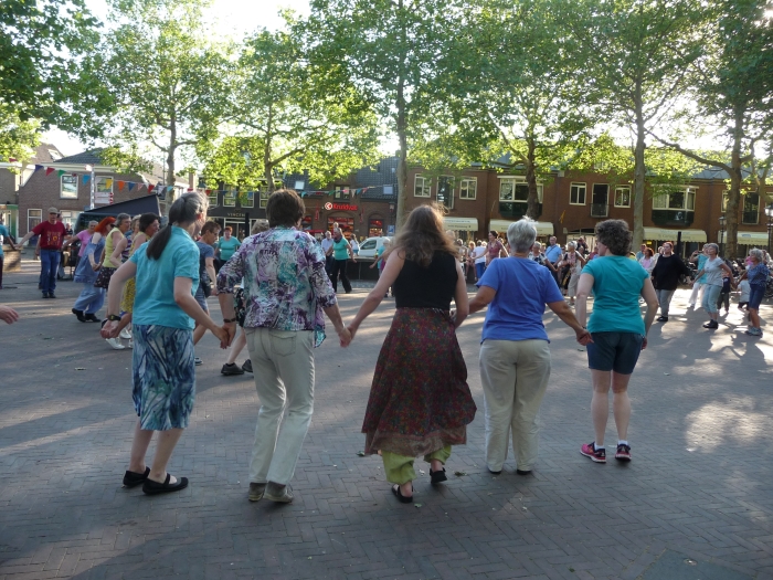 Dansen op het plein