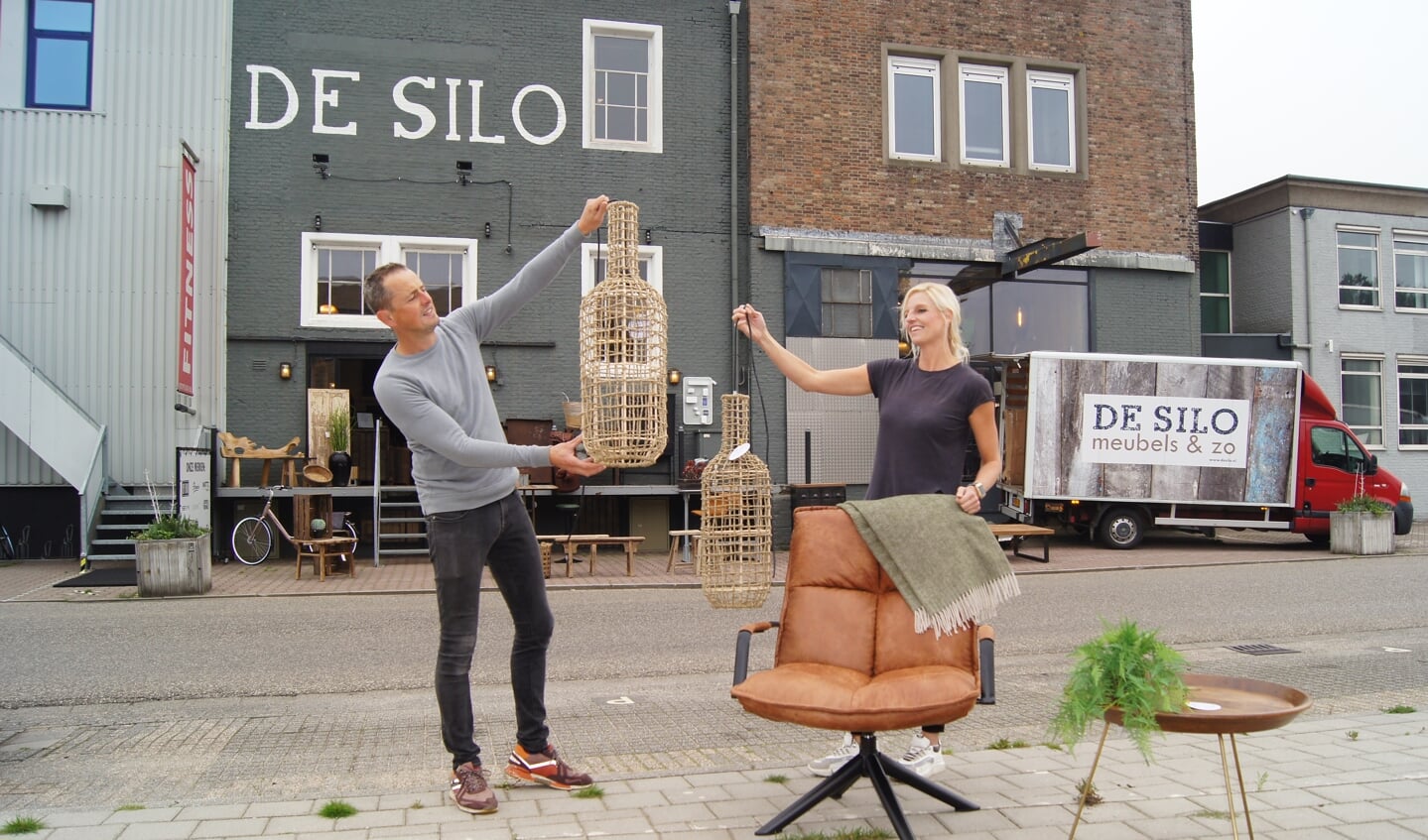 De Silo Meubels en Zo biedt meer dan zeshonderd vierkante meter interieurinspiratie waar zij haar bezoekers toont hoe je stijlen kunt samenbrengen