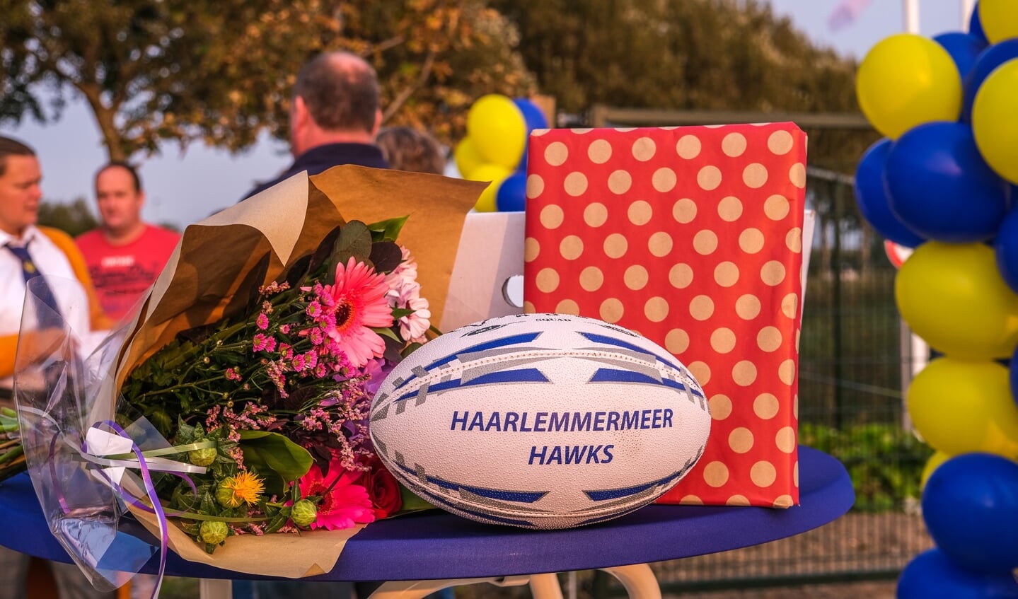 Met de opening van het clubhuis van de Haarlemmermeer Hawks kan weer naar de toekomst van het rugby worden gekeken. 