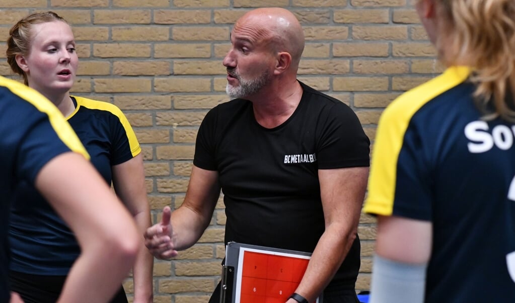 Sovoco-trainer Floris Verhijde is niet blij met de handelwijze van Huizen