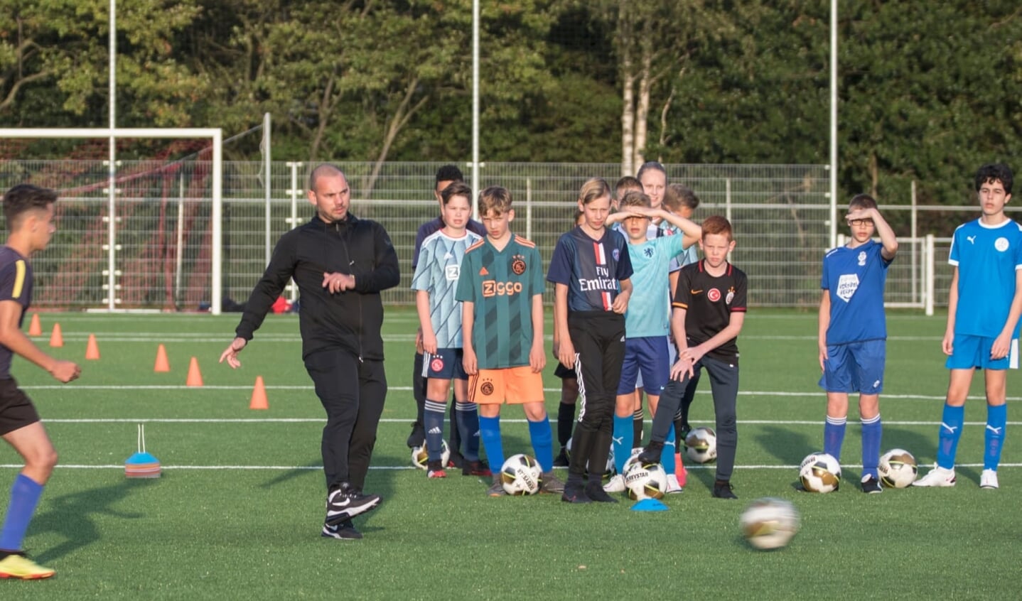 Training Wesley Sneijder