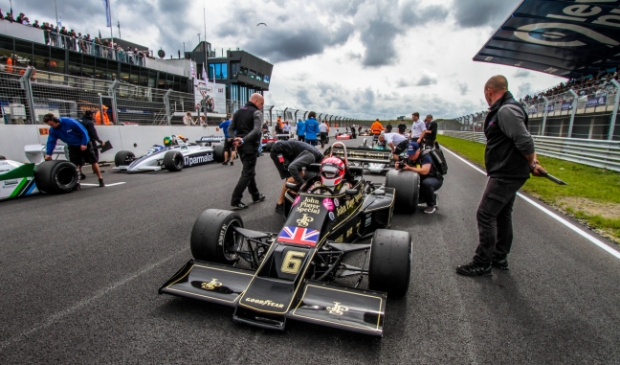 <p>Formule 1 piloten gereed voor de strijd.</p>