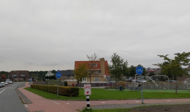 <p>Aan Salamander ligt ook een speeltuin.</p>