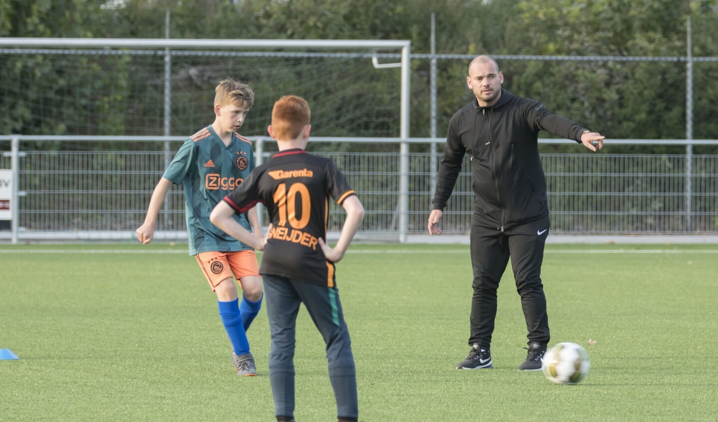 Training Wesley Sneijder