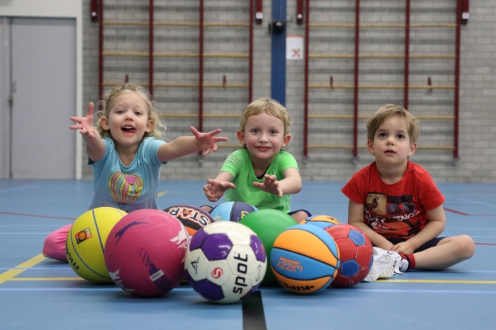 Kleuterbal. Alles kan met een bal.