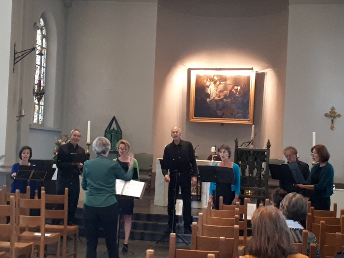 Vocaal ensemble AchtPlus afgelopen zondag in Sint Petrus'Bandenkerk