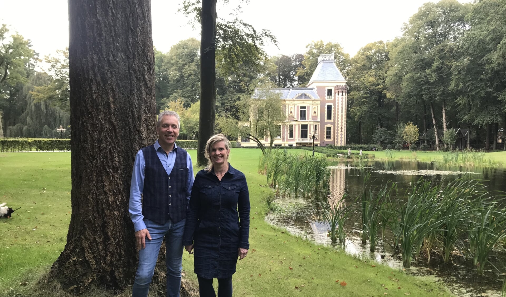 Arnold en Monique Hoeve op landgoed Groot Spriel, dat nu een zorgbestemming heeft.