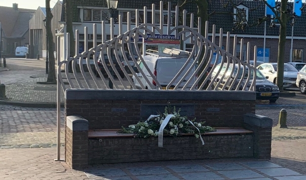 <p>Het herdenkingsmonument op het Plein</p>