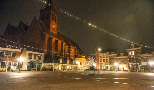 <p>De Hof is leeg tijdens de eerste avondklok in Amersfoort</p>