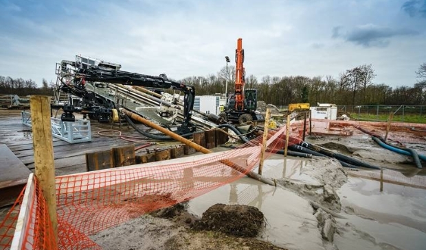 <p>Eerdere boringen op andere plekken.</p>