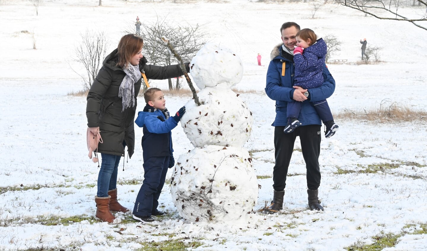 Een sneeuwpop maken in De Paltz. Hoe lang zal hij blijven staan?