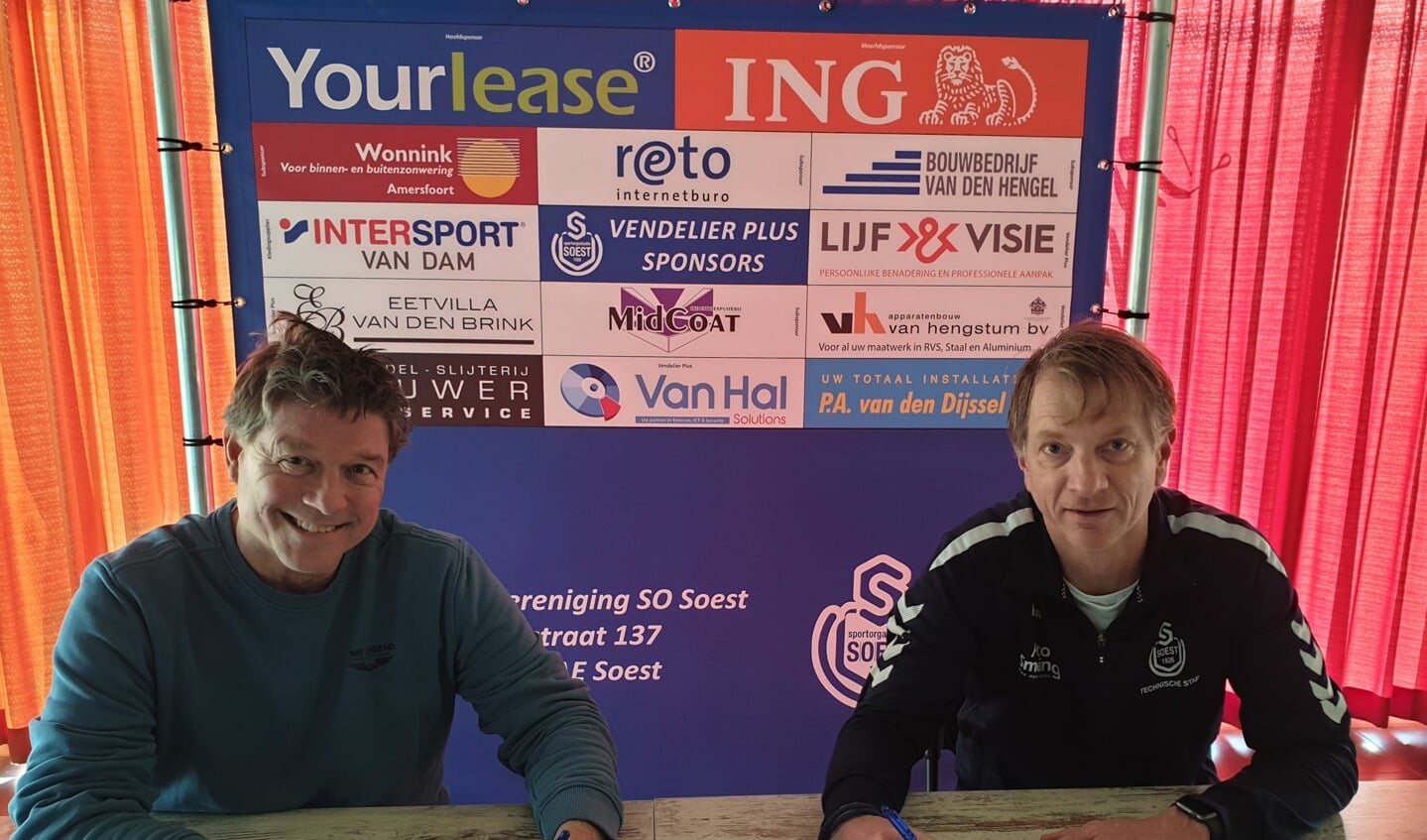 Jeroen van Veenendaal vormt ook volgend seizoen een trainersduo met Jordie Brouwer