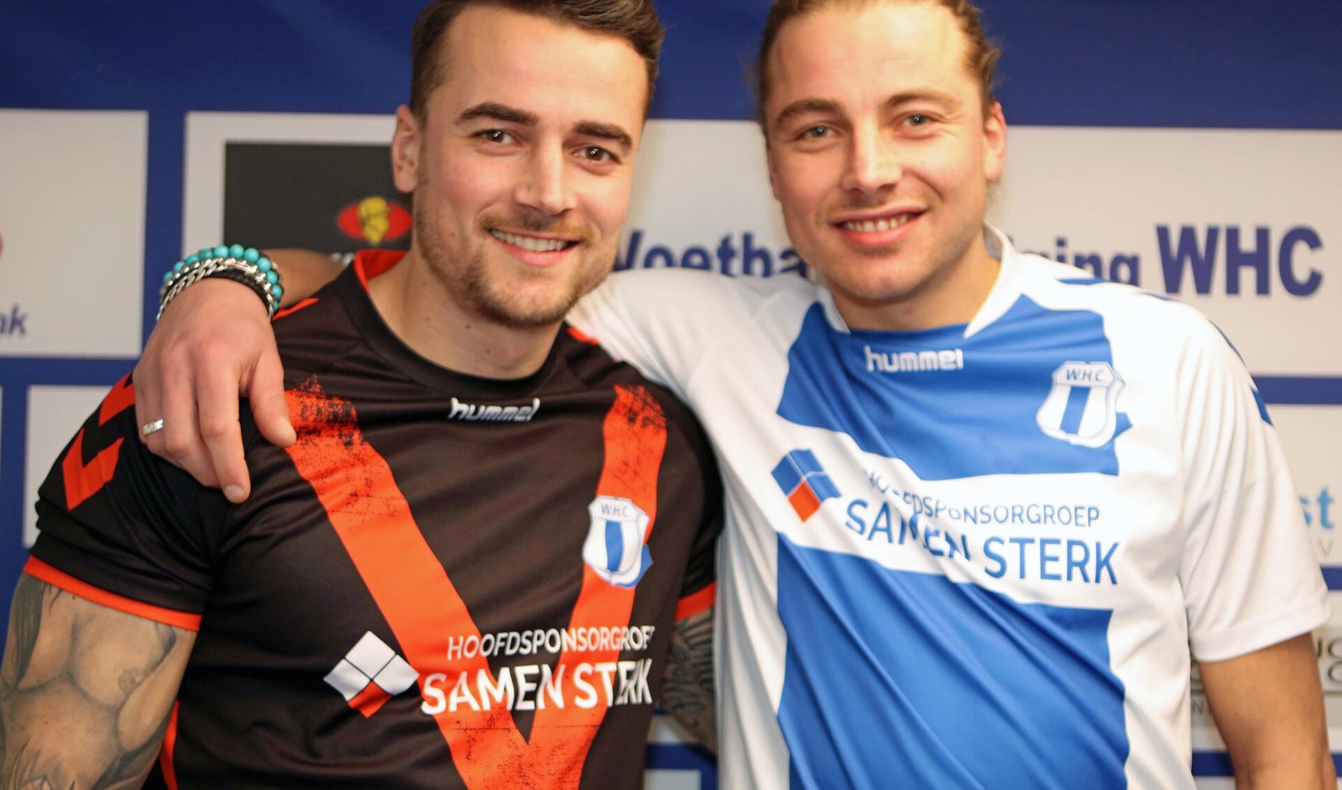 vv Scherpenzeel-spits Sander Krijns (rechts) speelt volgend seizoen bij WHC in Wezep. Daar gaat hij samenspelen met zijn broer Joost.