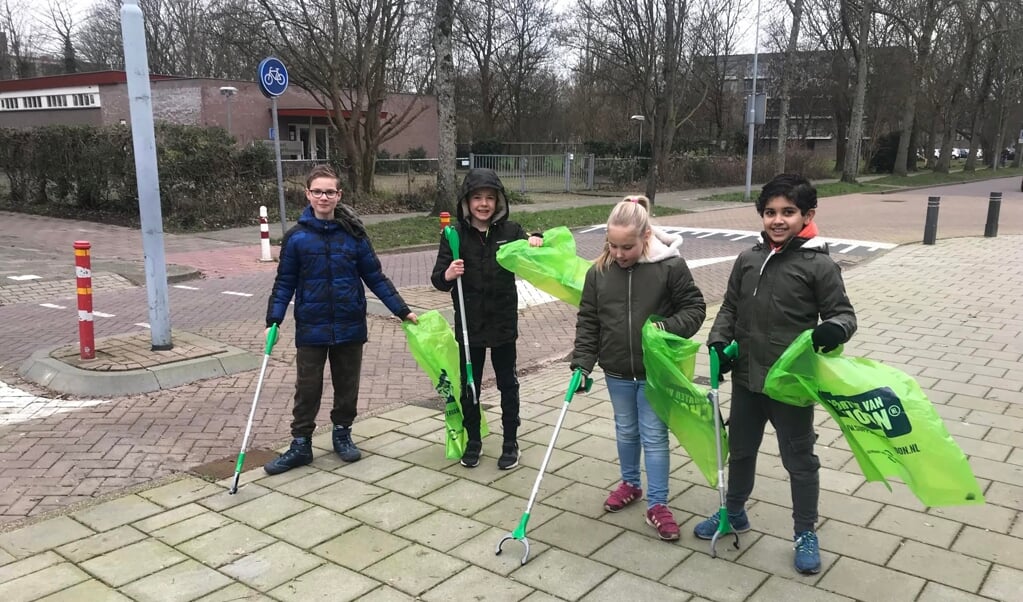 Deze kinderen willen een einde maken aan het zwerfvuil in hun wijk.