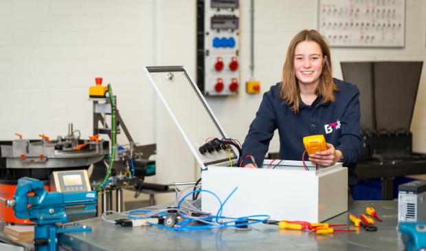 <p>Mirabell Jaspers: ,,Met een diploma in de techniek kun je alle kanten op.''</p>