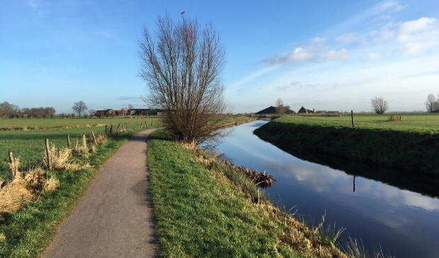 Een spiegelgladde Praamgracht