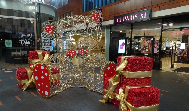 Kerstversiering en winkelcentrum
