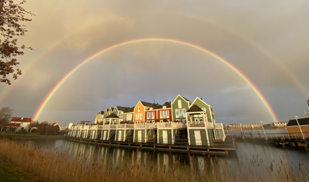 <p>Een prachtige regenboog boven Houten-Zuid</p>