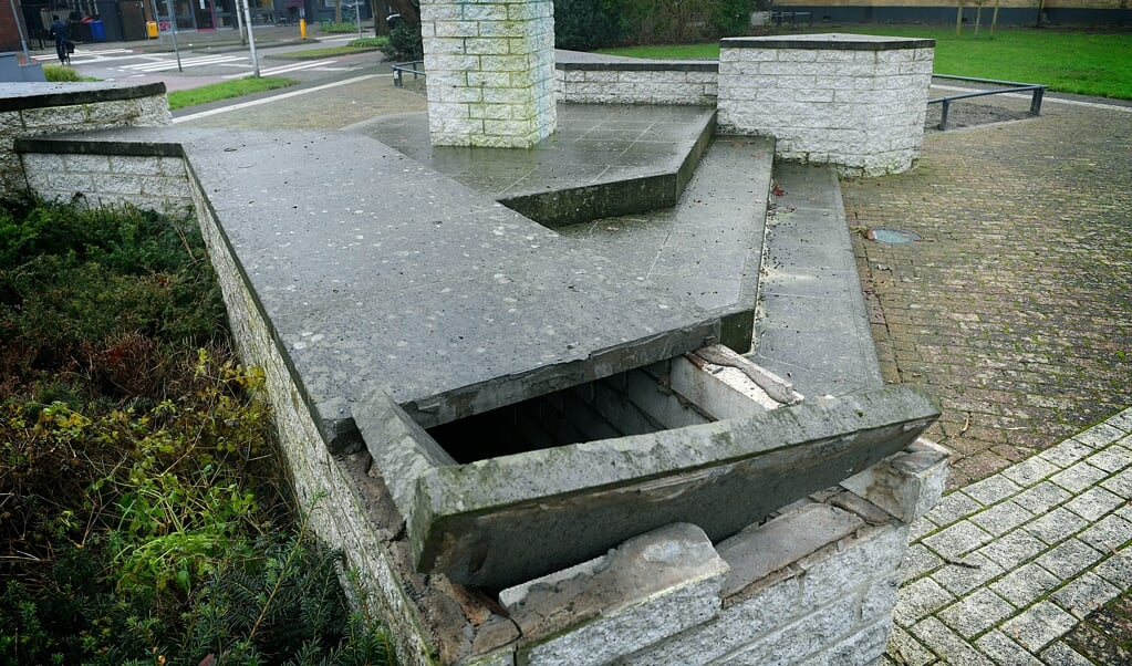 Vuurwerkschade oorlogsmonument