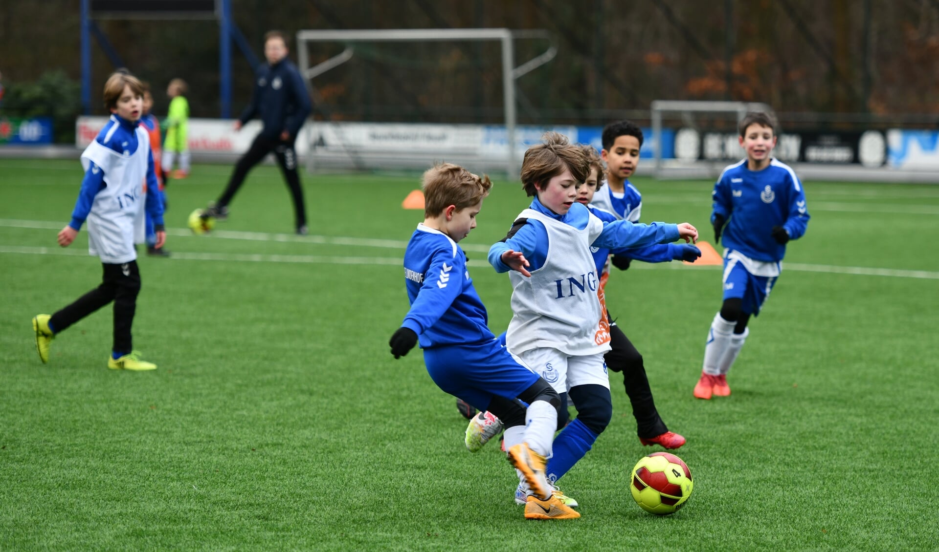 Als Oranje ver komt op het EK, is de kans groot dat veel jonge jongens en meisjes zich aanmelden bij een voetbalvereniging.