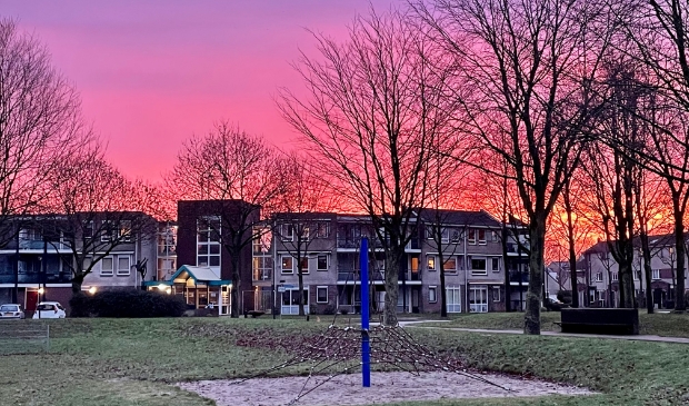 <p>Zonsopgang op het Molenaarserf</p>