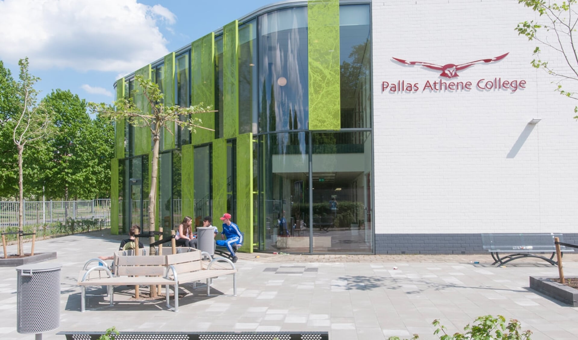 Ook in Ede zijn de middelbare scholen, waaronder het Pallas Athene College, weer volledig open.
