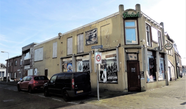<p>Op de plek van de panden komt een hotel en twee woningen.</p>